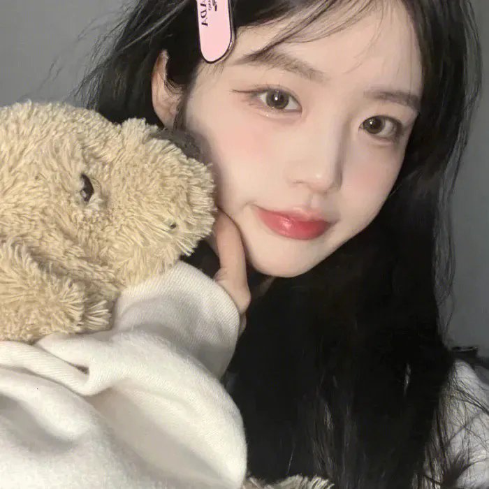 抠门兔的精致生活海报